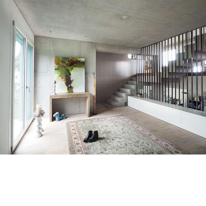 Wenn wir ein Haus seinen BewohnerInnen übergeben, beginnt es erst sein wirkliches Leben als Zuhause. Haus mit Atelier für Annemarie Graf in Frauenfeld.