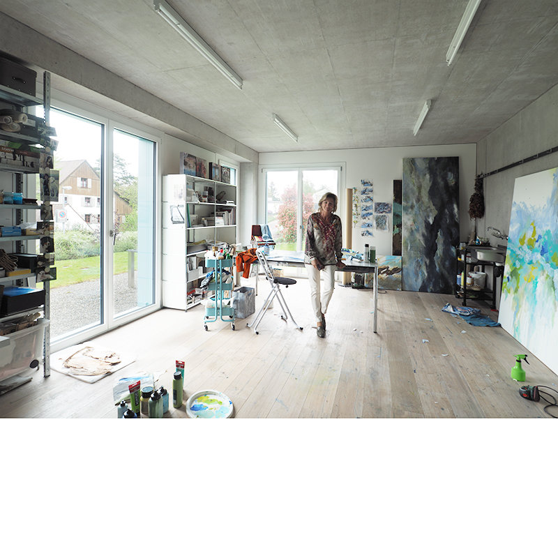 Atelier mit der Bewohnerin: Künstlerin Annemarie Graf.